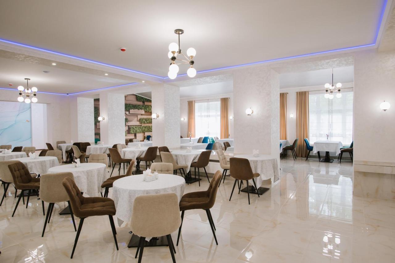 оранта * تريسكافيتس