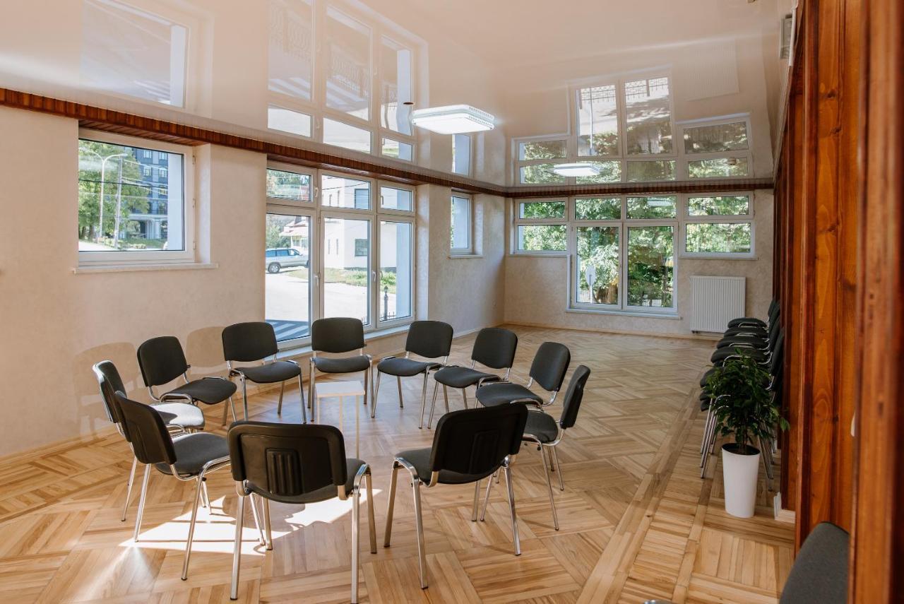 оранта تريسكافيتس